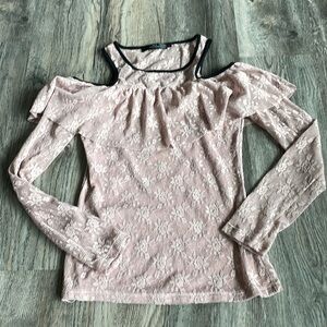 BKE Boutique Women’s Open Shoulder Lace Top, size small